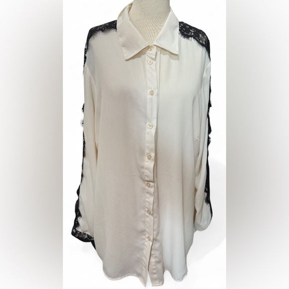 Ashley Stewart Tops - Ashley Stewart Ivory Black Lace Sleeve Button Down Tunic Blouse Women's 18/20